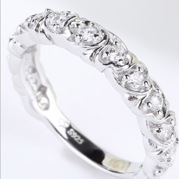 HEART MOTIF ROUND CUT STERLING SILVER WOMEN'S BAND 10 - Picture 4 of 6